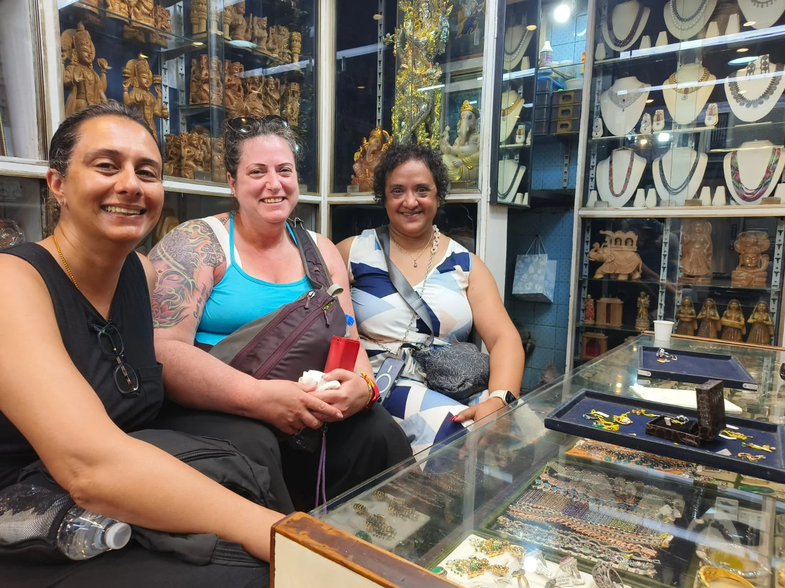 Guided Shopping Accessibility Tour in Mumbai 